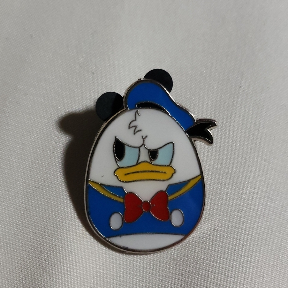 Donald easter egg pin